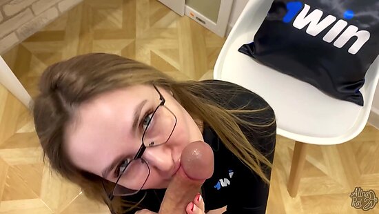 Русская мамаша дала кончить в себя в честь выигрыша